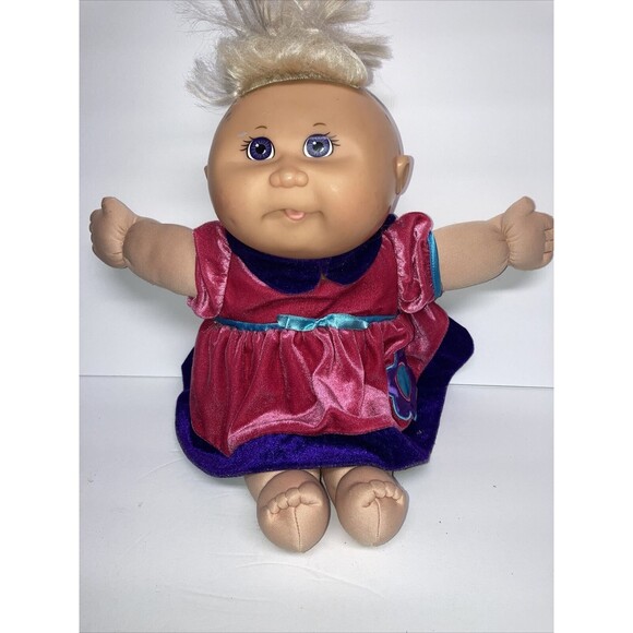 Cabbage Patch Kids TRU 20th Anniversary Doll Blond Hair w/Cabbage Patch Outfit - Picture 1 of 12